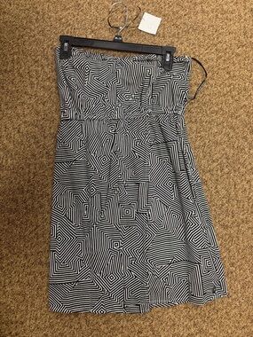 Volcom Black and White Geometric Strapless Midi Dress